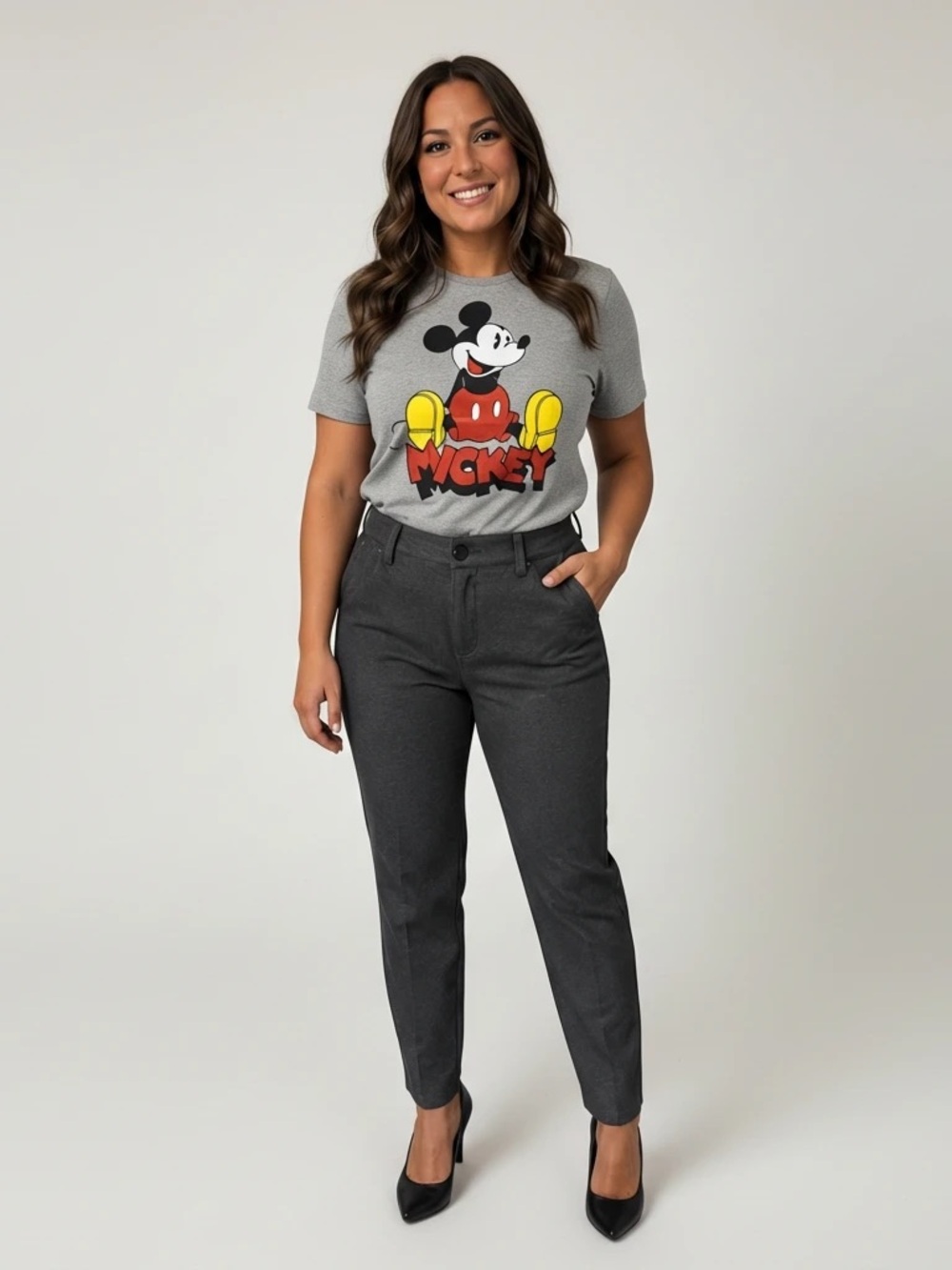 Disney Mickey Mouse Grey Graphic T-Shirt Women’s Medium